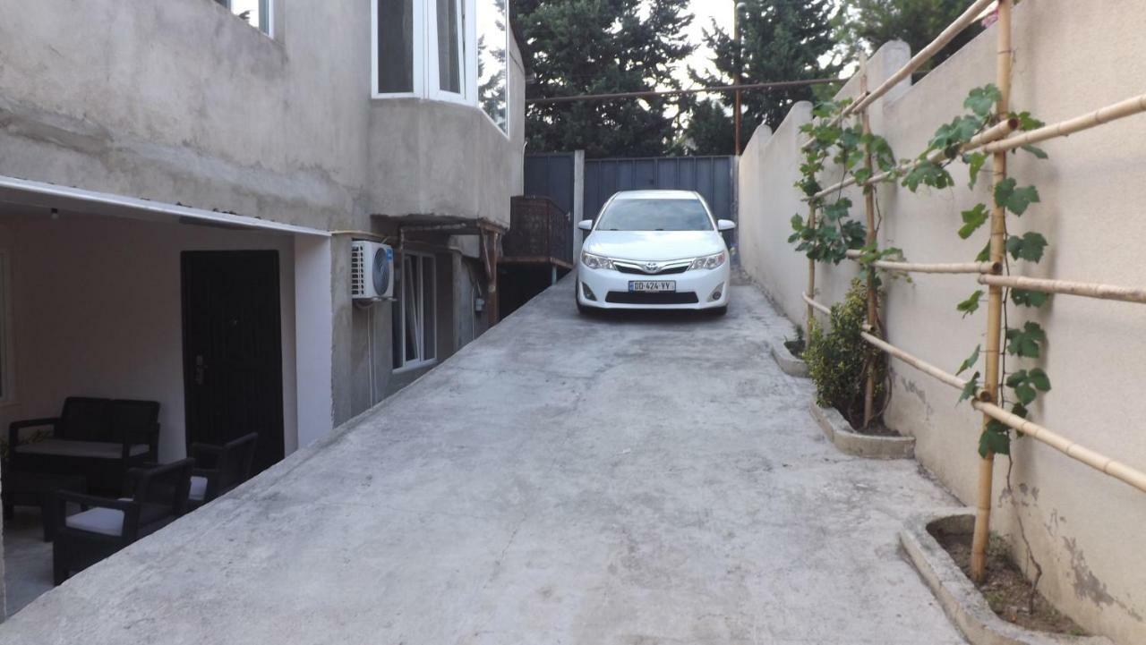 Appartamento Fishmen Tbilisi Esterno foto